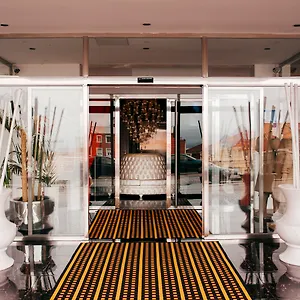 Art - Adults Only Hotel